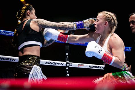 Elle Brooke vs. AJ Bunker: Misfits Boxing X Series 012: Live .